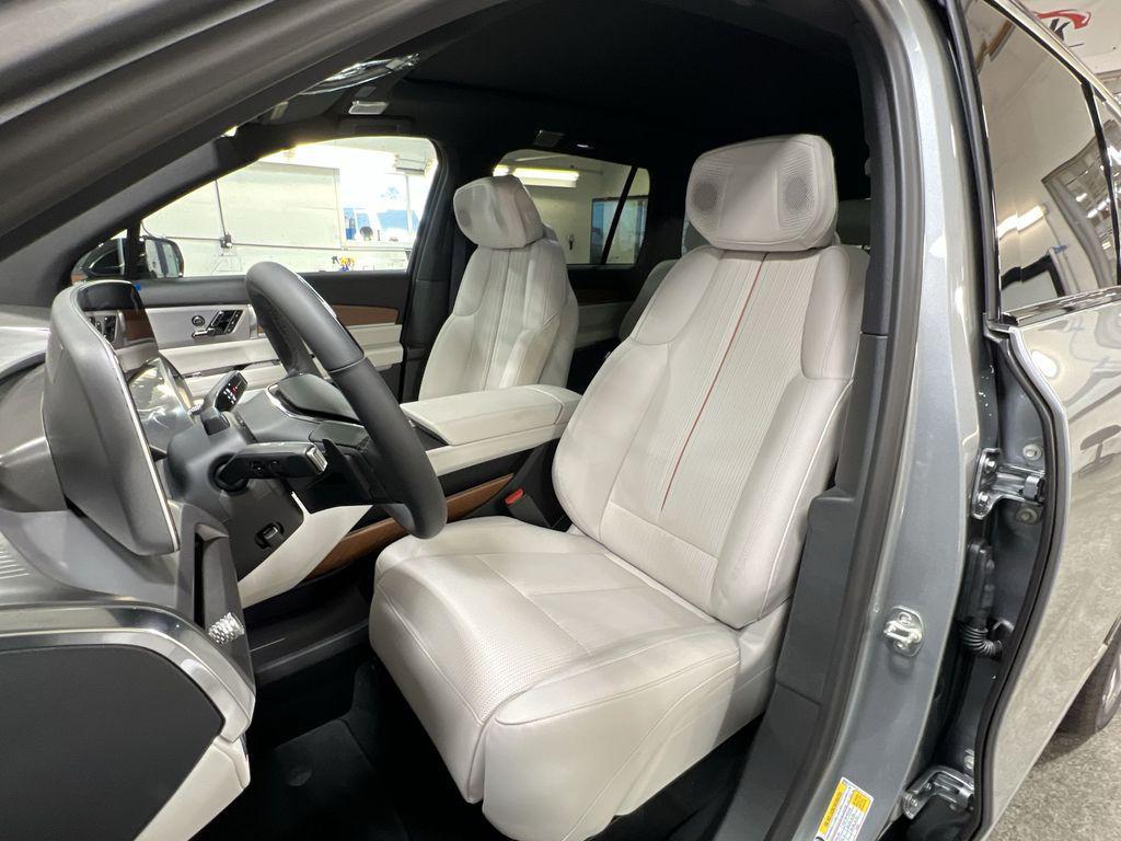 new 2026 Cadillac VISTIQ car, priced at $78,388