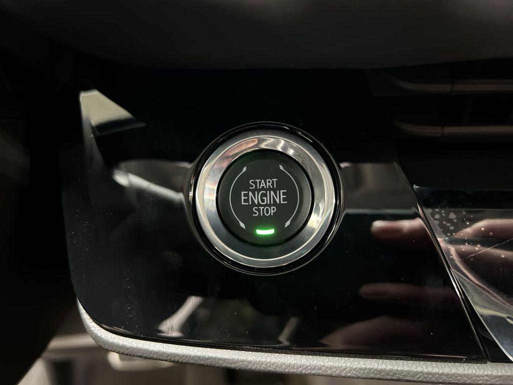 new 2025 Buick Envision car, priced at $39,919