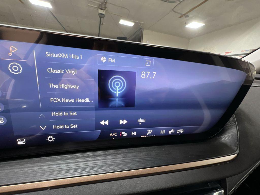 new 2025 Buick Envision car, priced at $39,919