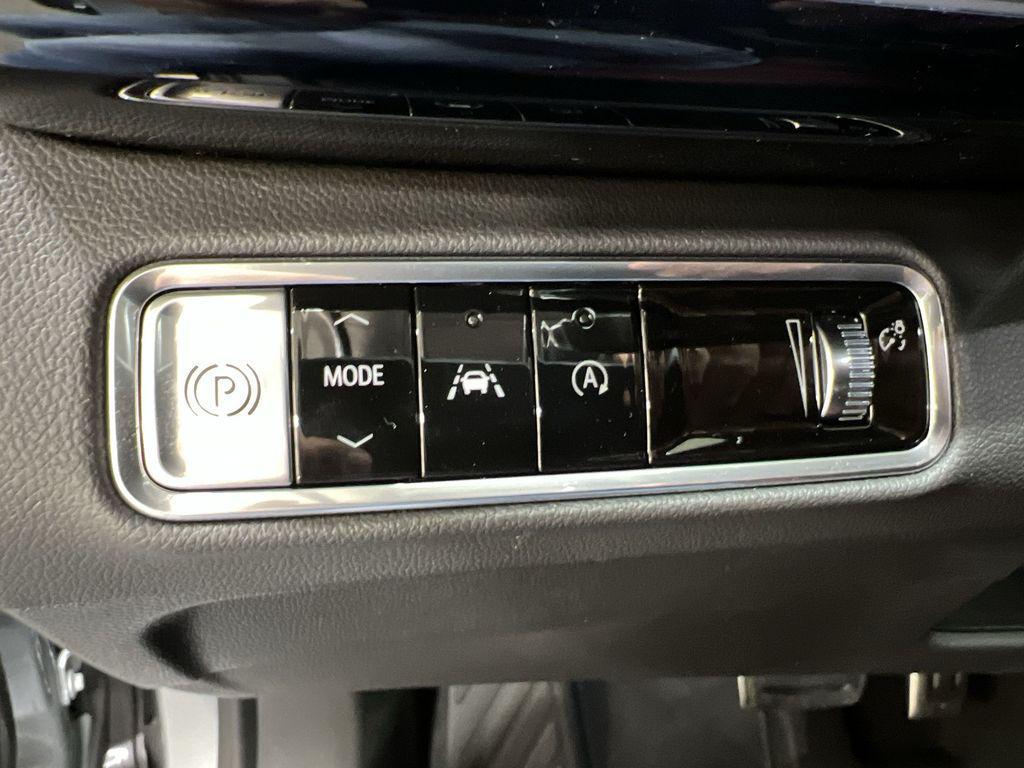 new 2025 Buick Envision car, priced at $41,372