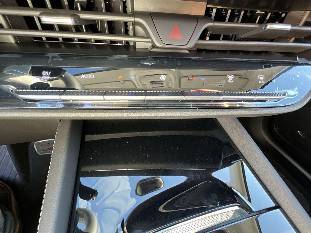 new 2025 Buick Envision car, priced at $41,372