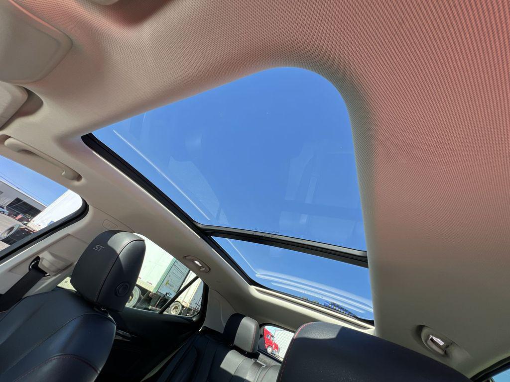 used 2023 Buick Envision car, priced at $27,775