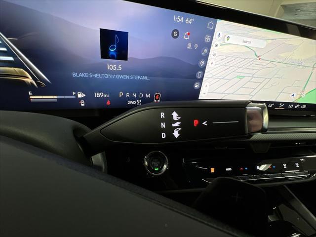 new 2025 Buick Envision car, priced at $38,975