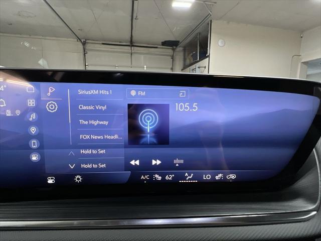 new 2025 Buick Envision car, priced at $38,975
