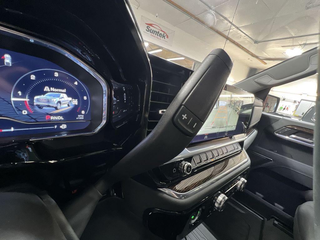 new 2024 GMC Sierra 1500 car, priced at $48,300