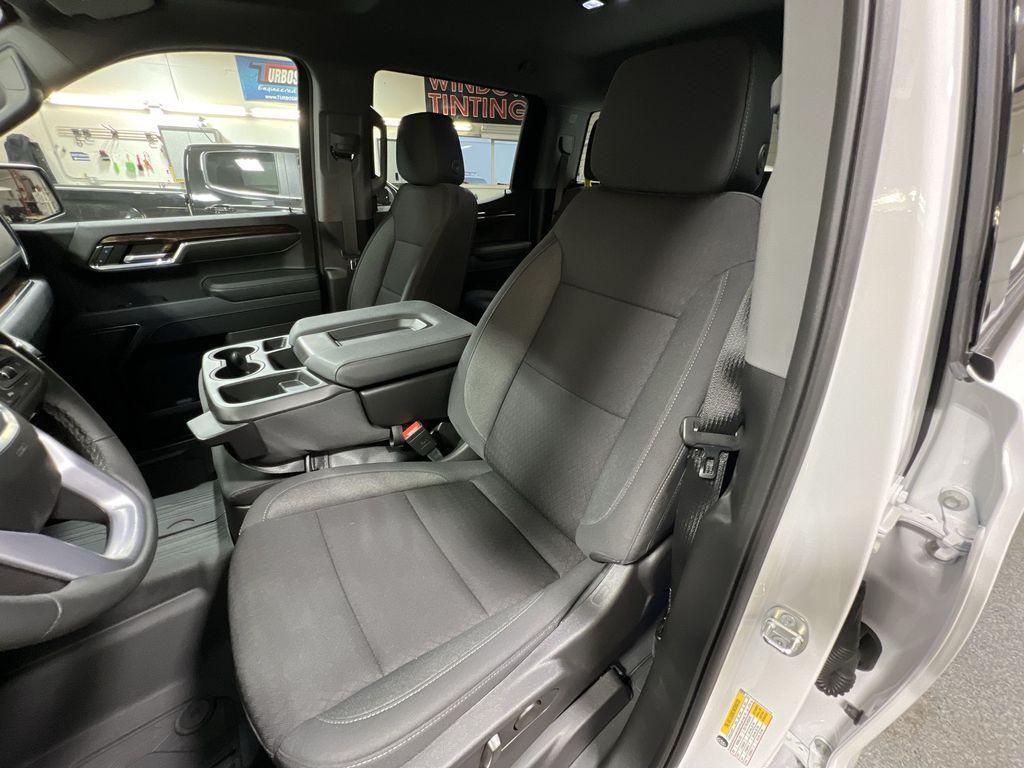 new 2024 GMC Sierra 1500 car, priced at $48,300