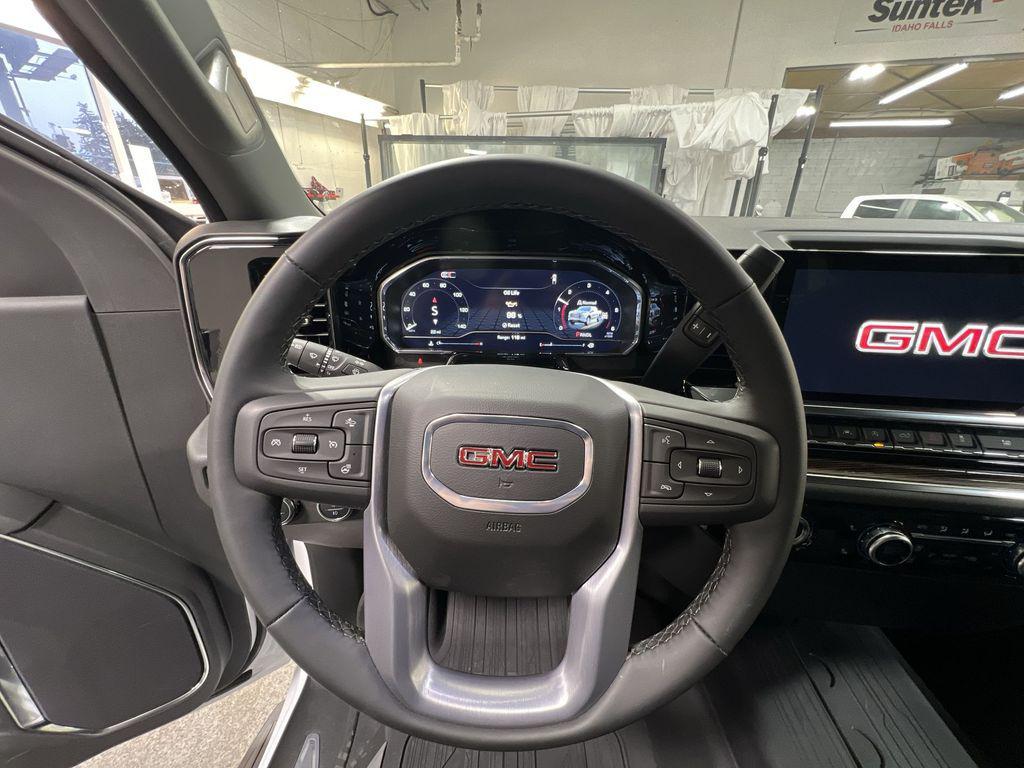 new 2024 GMC Sierra 1500 car, priced at $48,300