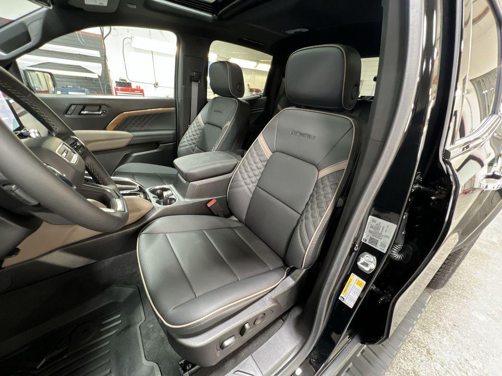 new 2025 GMC Canyon car, priced at $56,690