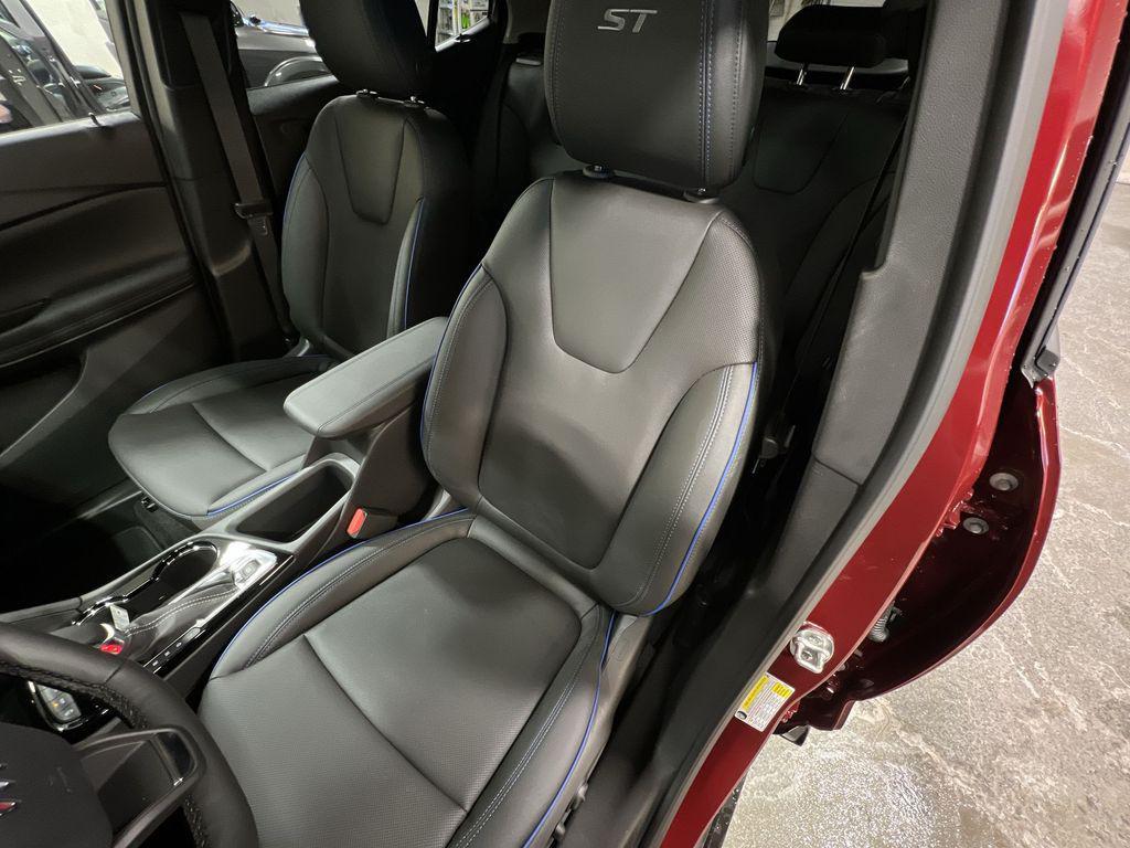 new 2025 Buick Encore GX car, priced at $32,757