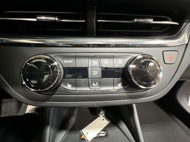 new 2025 Buick Envista car, priced at $25,880