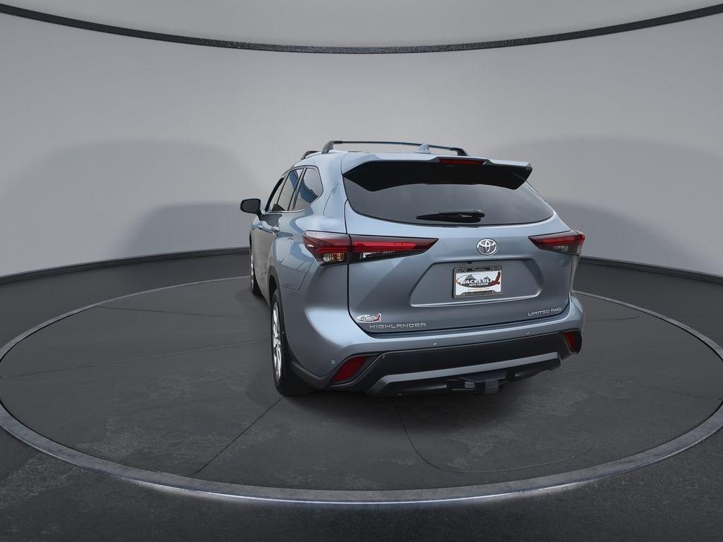 used 2024 Toyota Highlander car, priced at $42,450