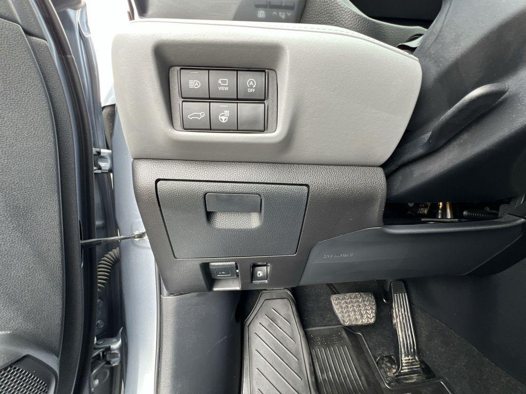 used 2024 Toyota Highlander car, priced at $42,450