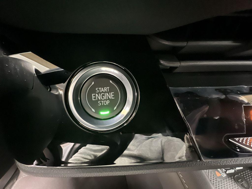 new 2025 Buick Envision car, priced at $38,522