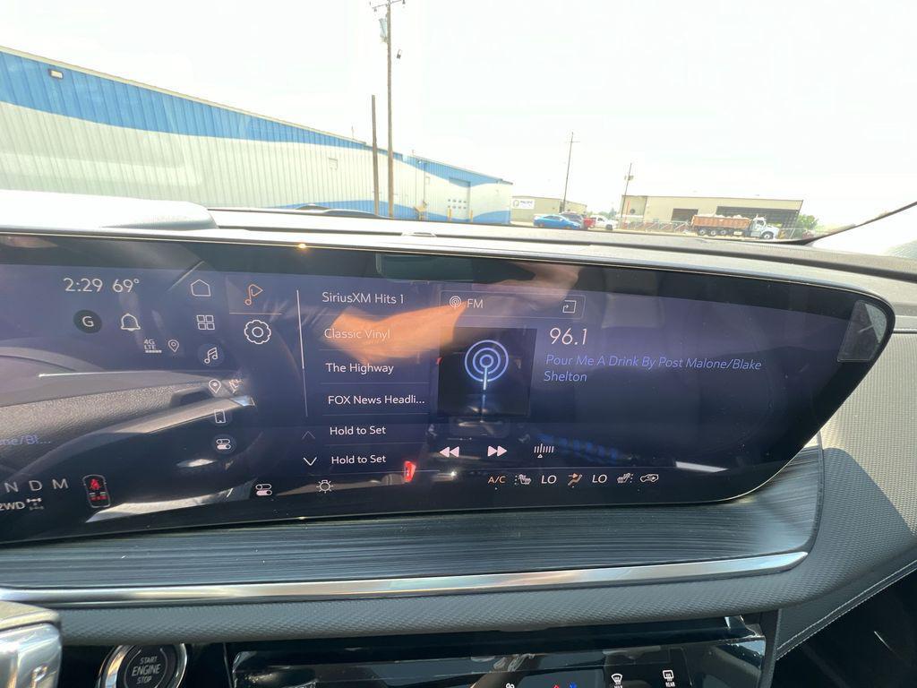 new 2024 Buick Envision car, priced at $34,771
