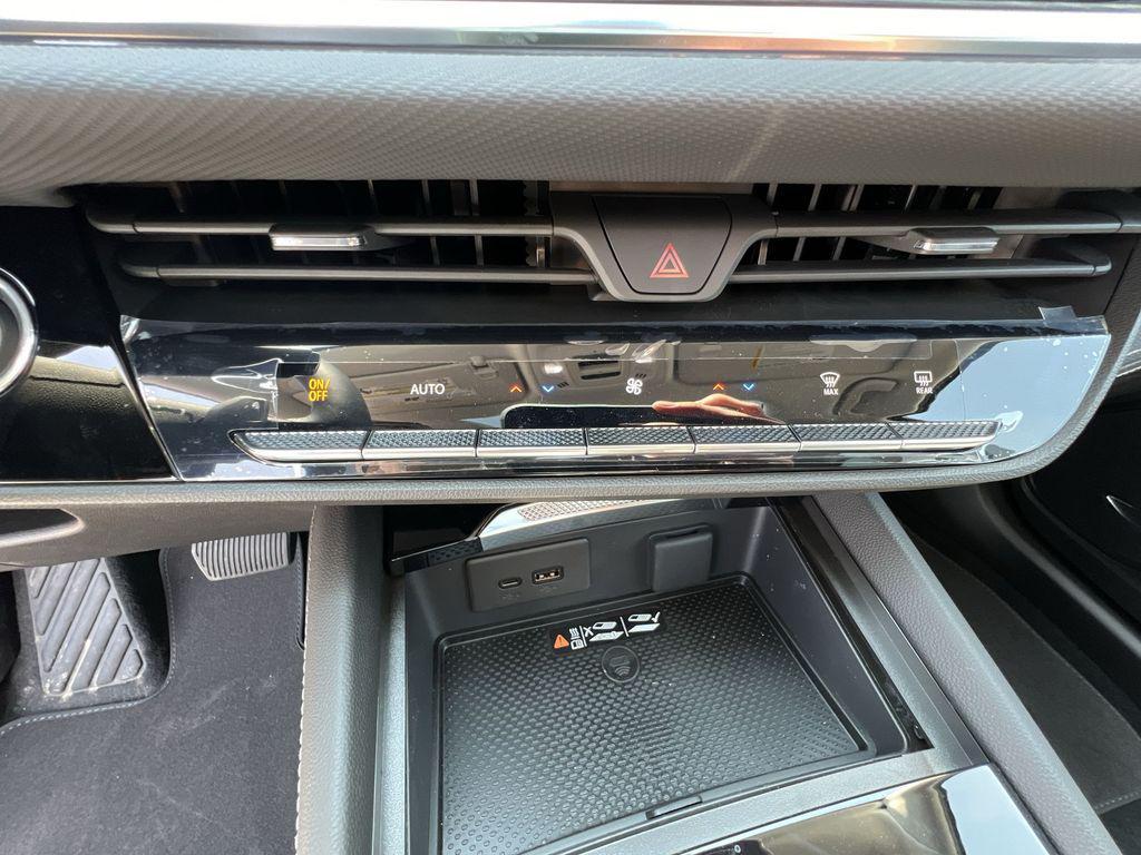 new 2024 Buick Envision car, priced at $34,771
