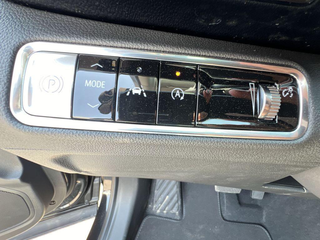new 2024 Buick Envision car, priced at $34,771