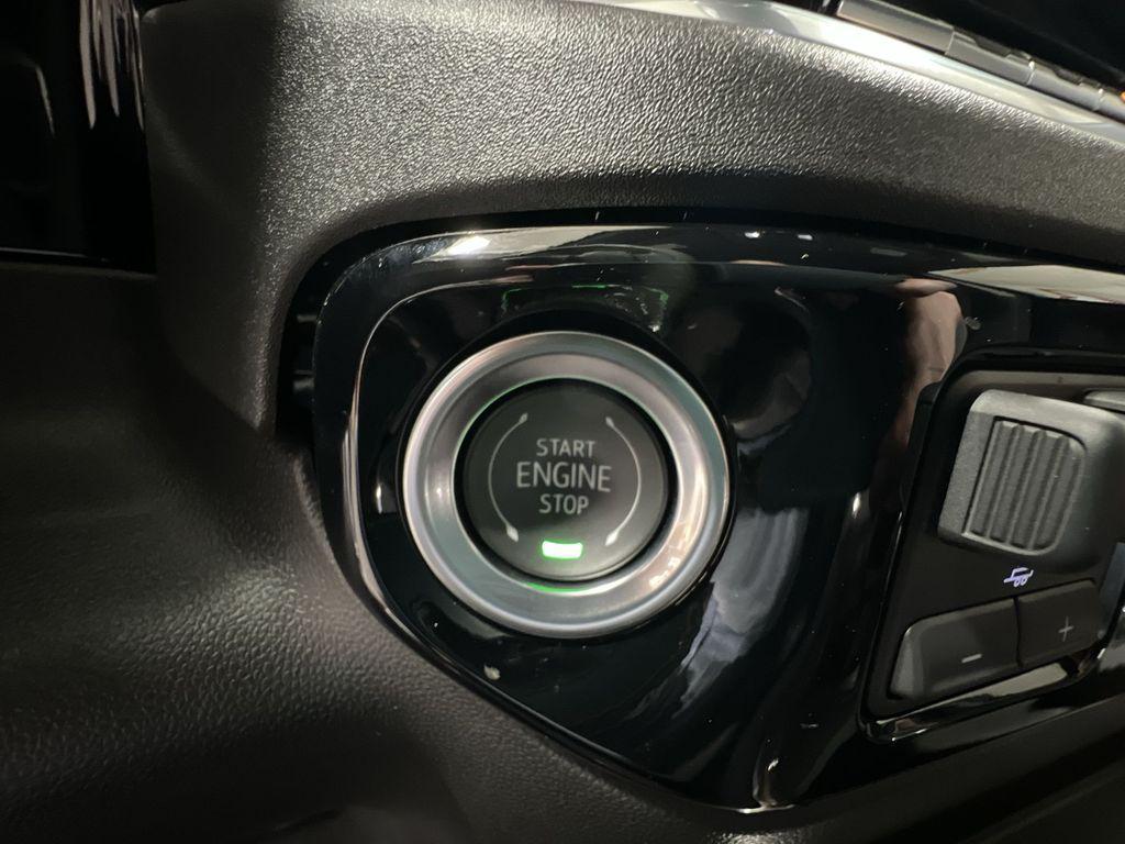 new 2025 GMC Sierra 1500 car, priced at $58,665