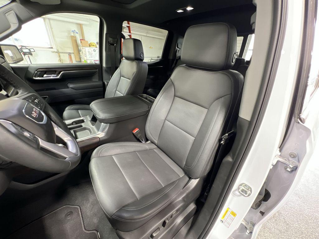new 2025 GMC Sierra 1500 car, priced at $58,665