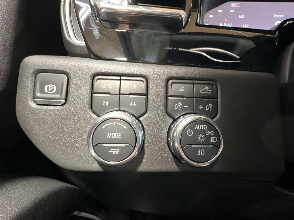new 2025 GMC Sierra 1500 car, priced at $58,137