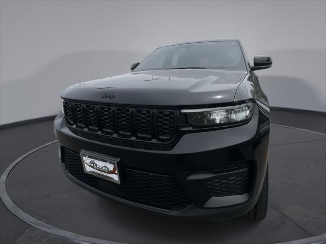 used 2023 Jeep Grand Cherokee car, priced at $35,025