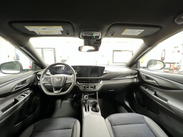 new 2025 Buick Envista car, priced at $25,685