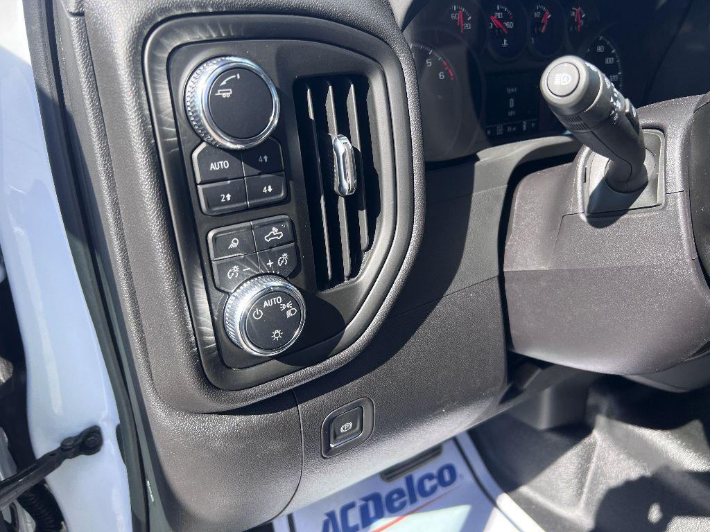 new 2024 GMC Sierra 1500 car, priced at $41,013