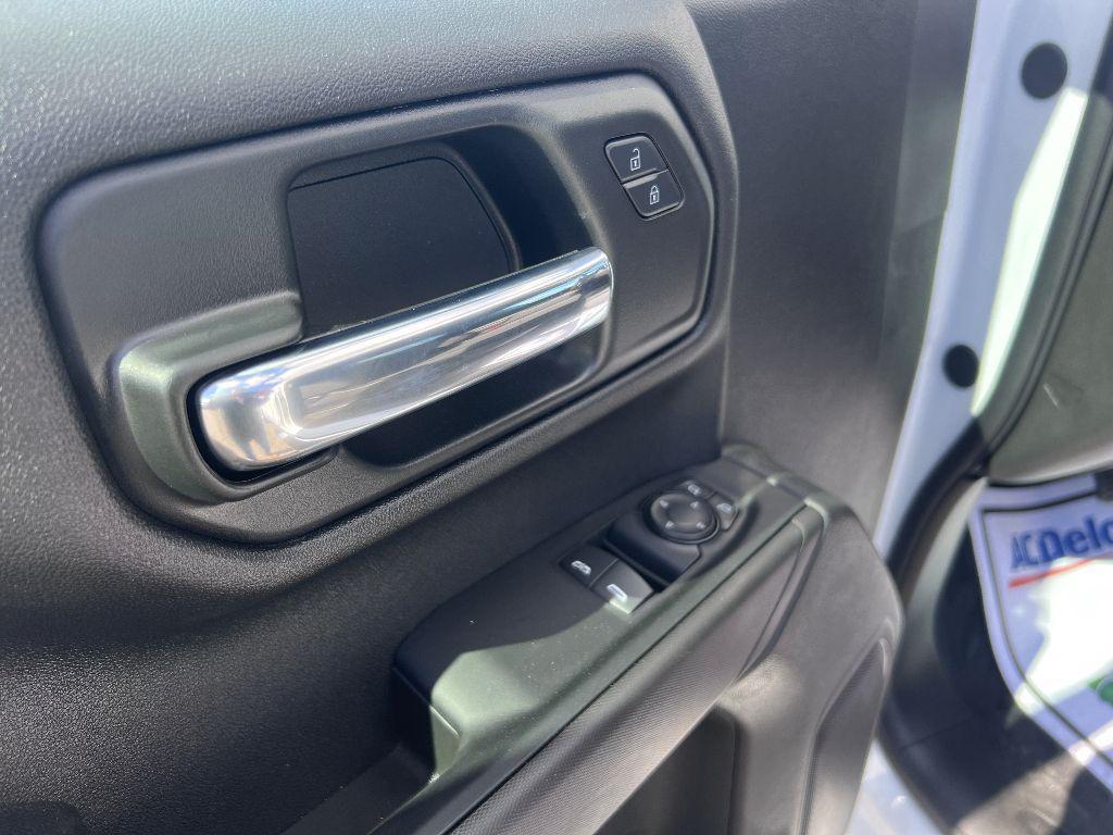 new 2024 GMC Sierra 1500 car, priced at $41,013
