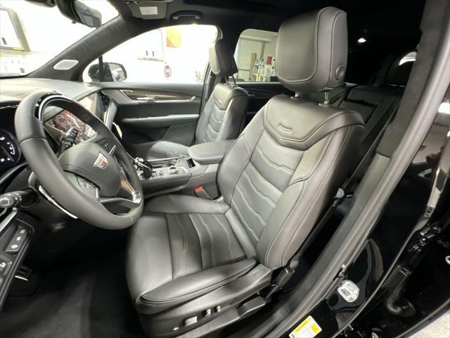 new 2025 Cadillac XT6 car, priced at $72,165