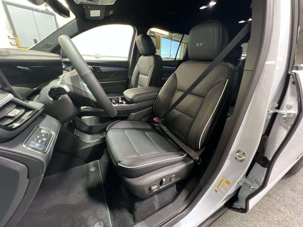 new 2026 Buick Enclave car, priced at $53,405