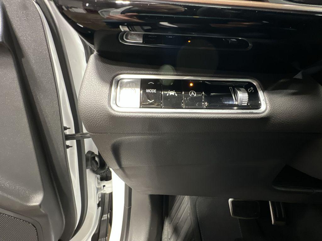 new 2025 Buick Envision car, priced at $40,919