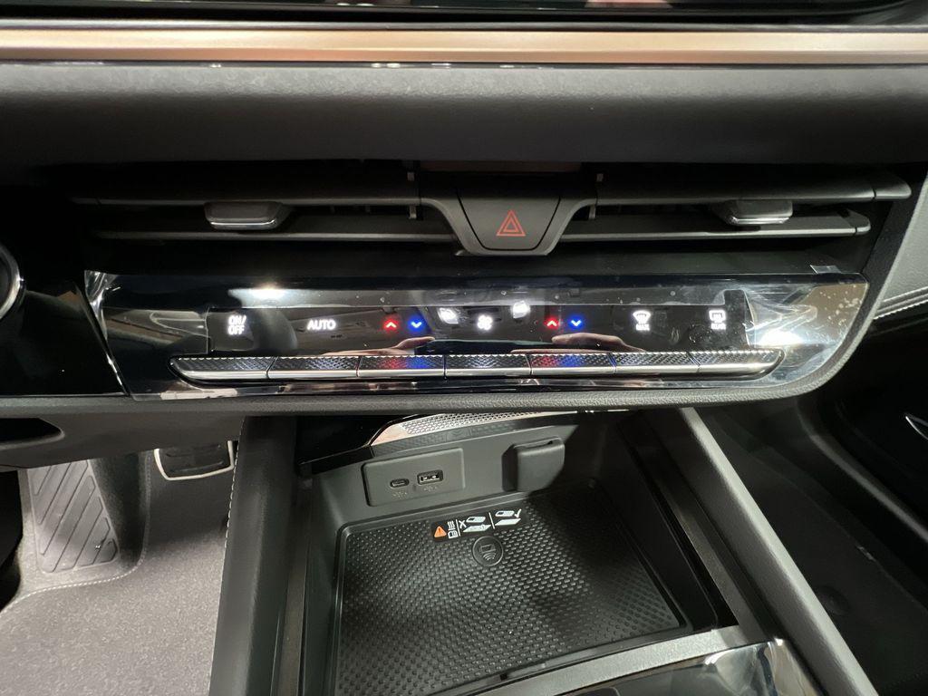 new 2025 Buick Envision car, priced at $40,919