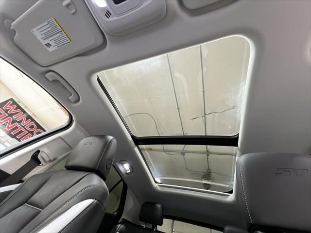 new 2025 Buick Envision car, priced at $40,740