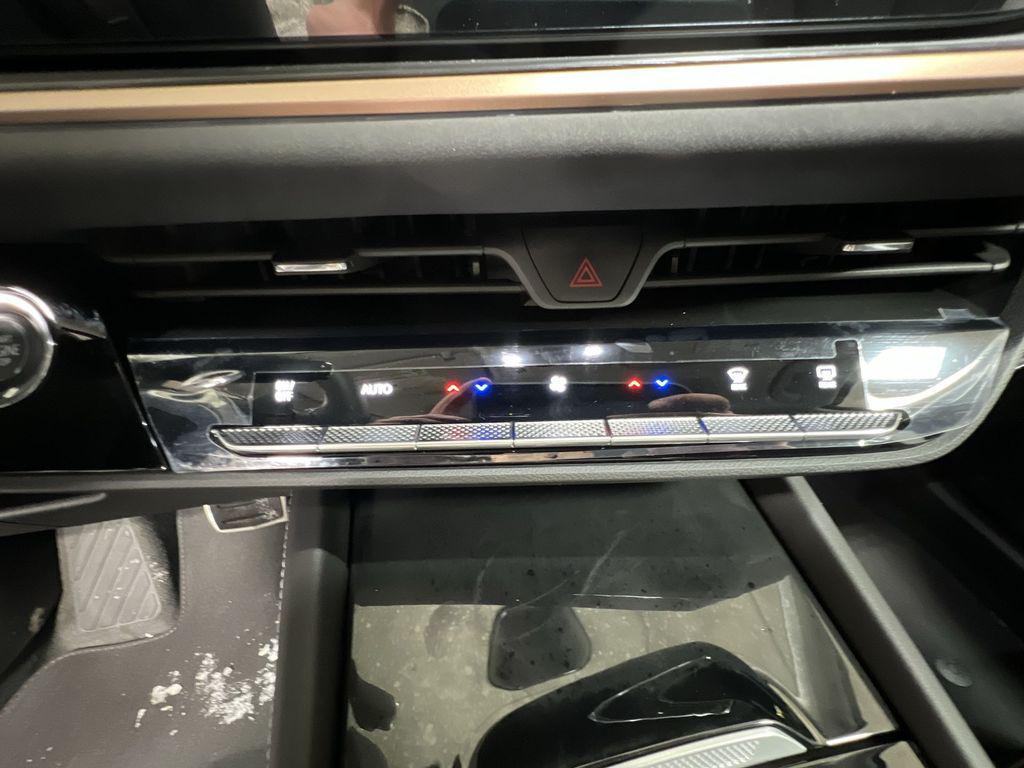 new 2025 Buick Envision car, priced at $40,919