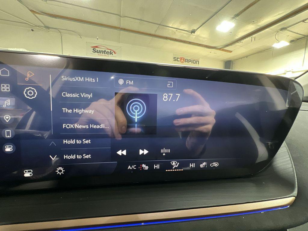 new 2025 Buick Envision car, priced at $40,372