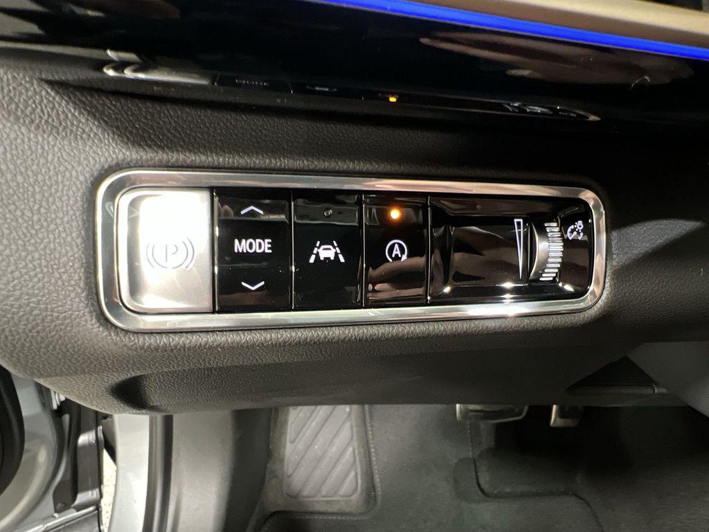 new 2025 Buick Envision car, priced at $40,372
