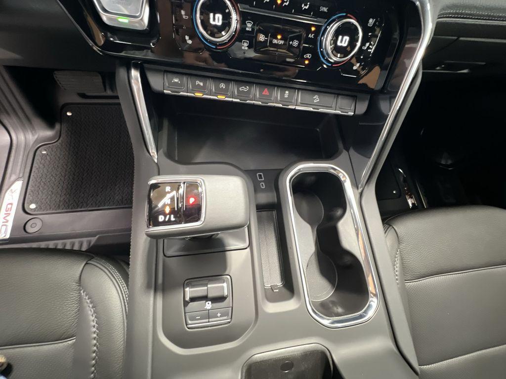 new 2025 GMC Sierra 1500 car, priced at $66,567