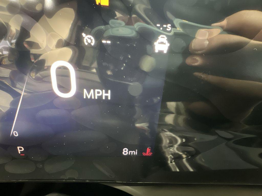 new 2025 Buick Envista car, priced at $25,180