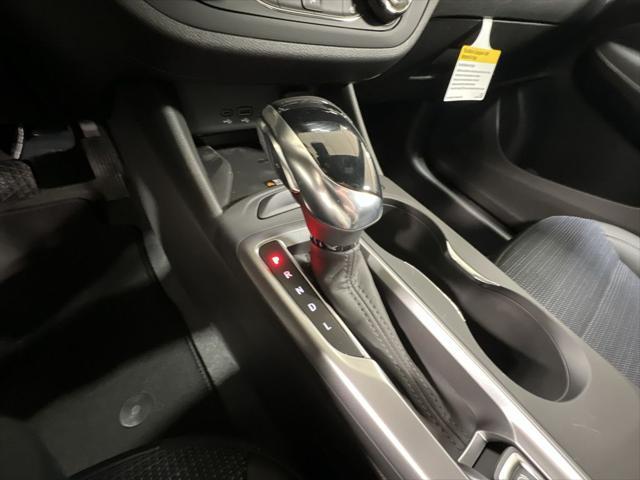 new 2025 Buick Envista car, priced at $26,180