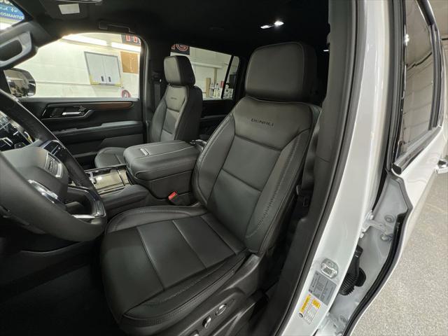 new 2025 GMC Yukon XL car, priced at $85,590