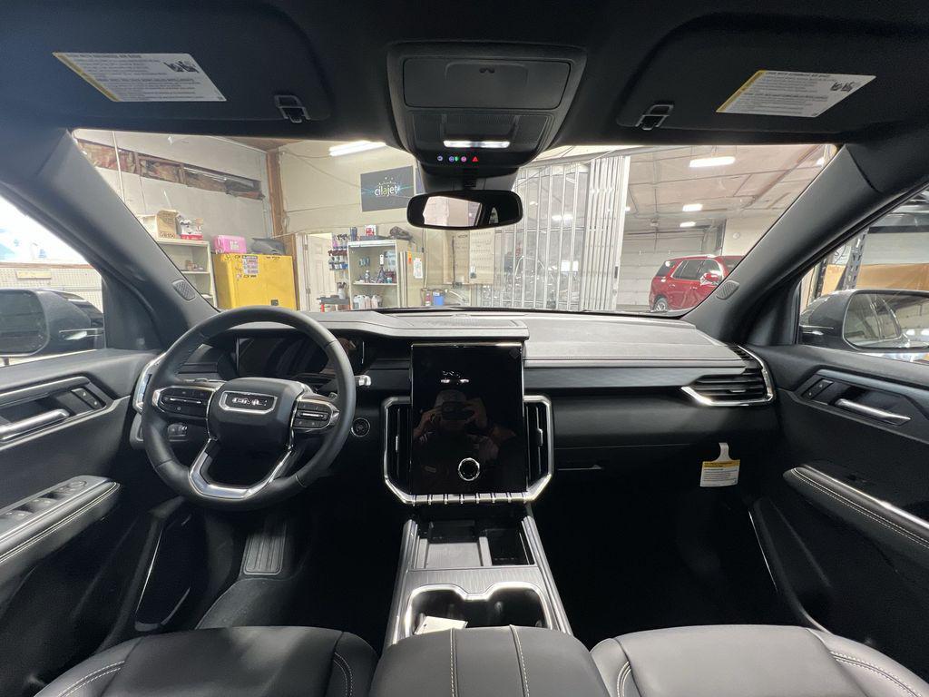 new 2025 GMC Acadia car, priced at $45,657
