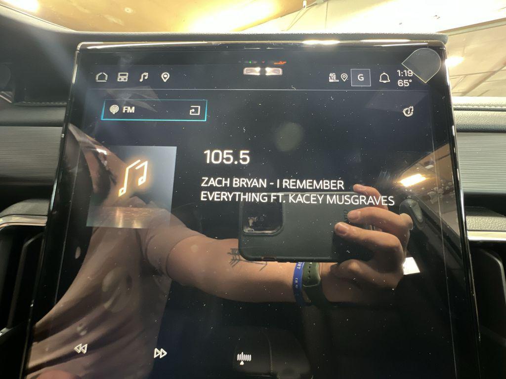 new 2025 GMC Acadia car, priced at $45,657