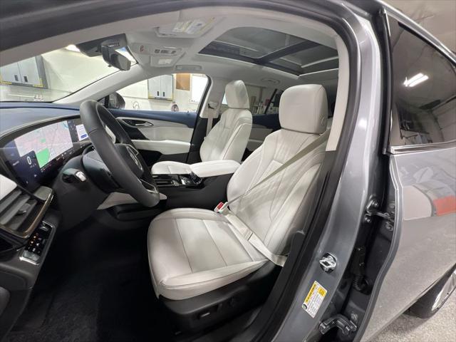 new 2025 Buick Envision car, priced at $45,095