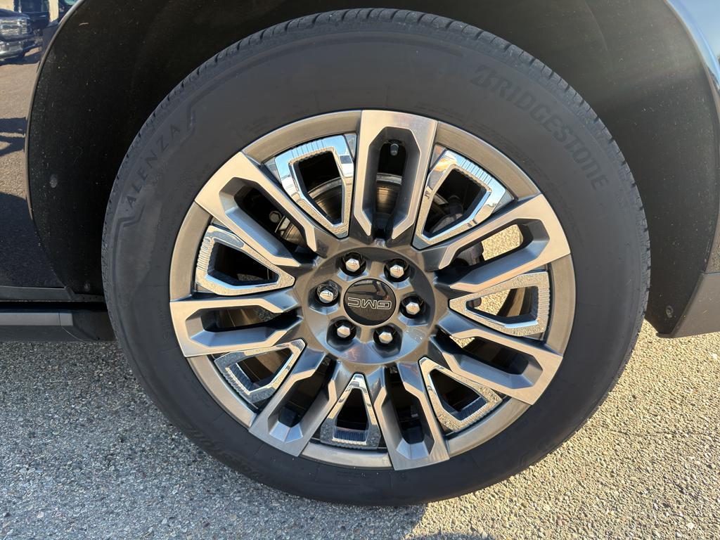 used 2023 GMC Yukon XL car, priced at $89,995