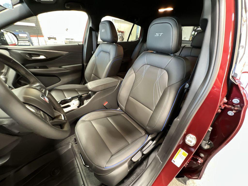 new 2025 Buick Envista car, priced at $26,707