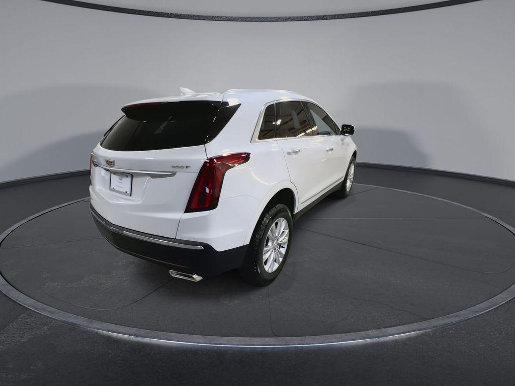 new 2025 Cadillac XT5 car, priced at $45,228
