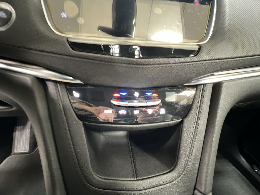 new 2025 Cadillac XT5 car, priced at $45,228