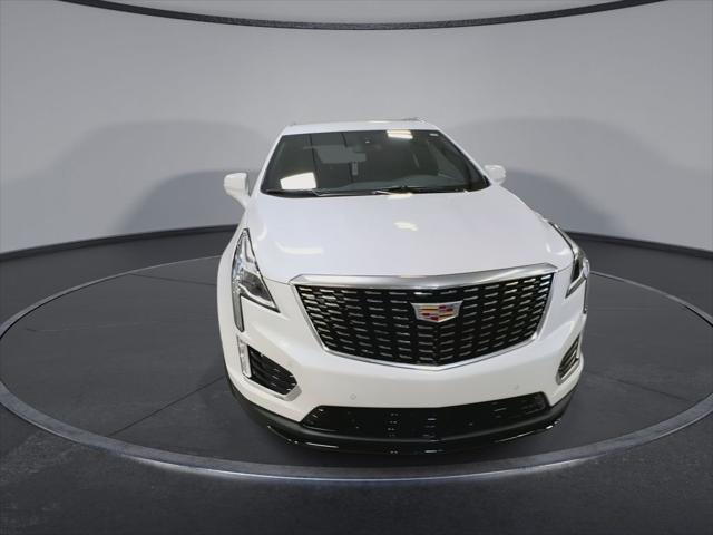 new 2025 Cadillac XT5 car, priced at $45,915