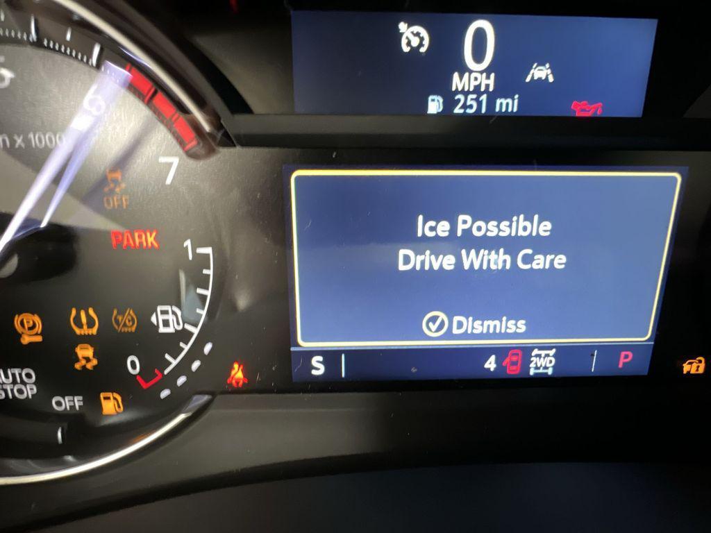 new 2025 Cadillac XT5 car, priced at $45,228