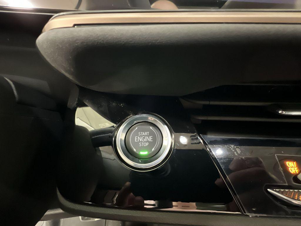 new 2025 Buick Envision car, priced at $40,919