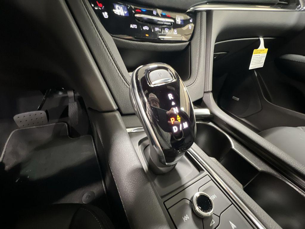 new 2025 Cadillac XT5 car, priced at $55,023